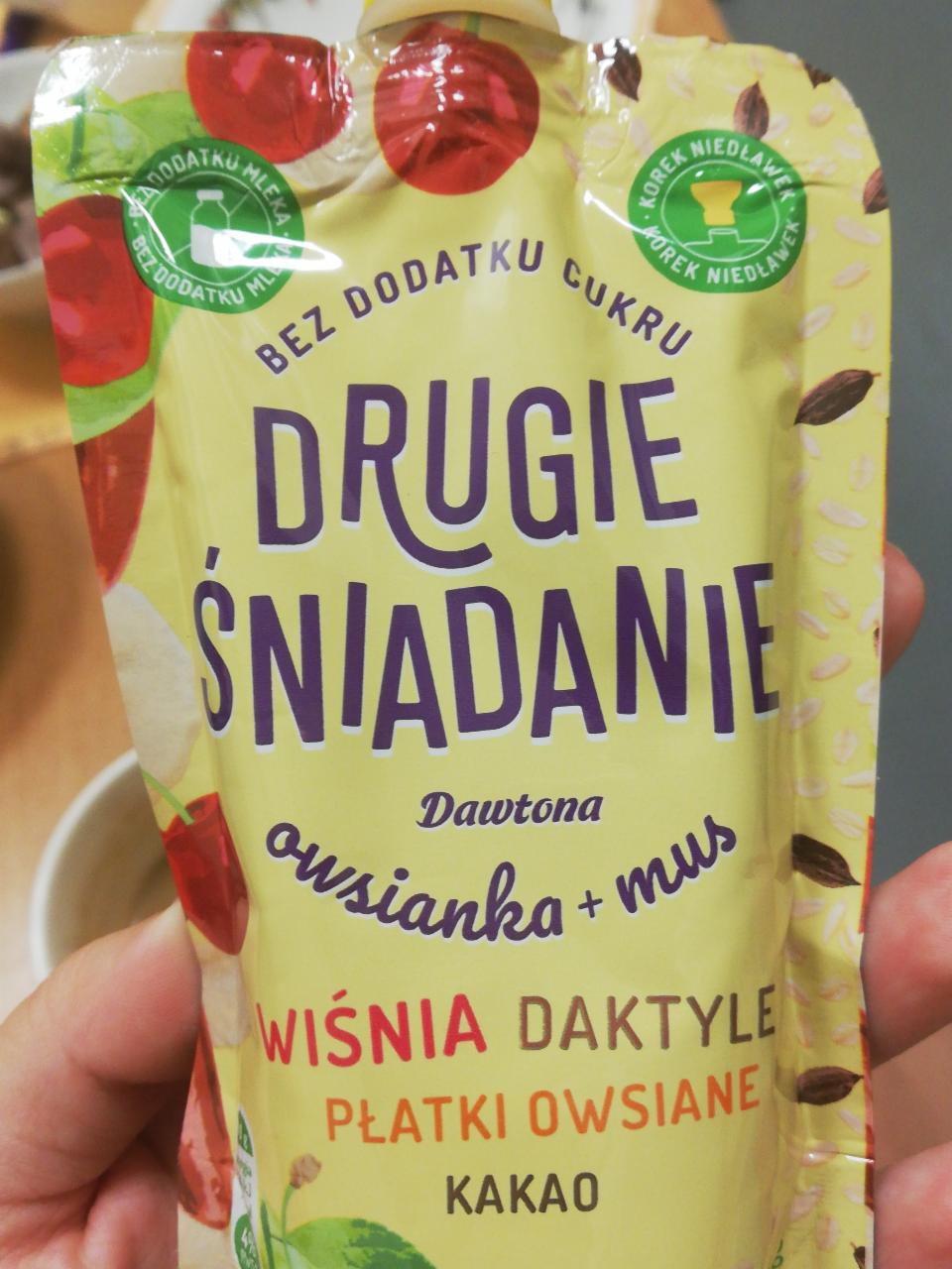 Zdjęcia - Drugie śniadanie Owsianka + mus wiśnia daktyle płatki owsiane kakao 100 g