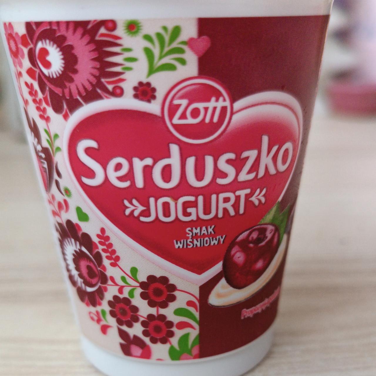 Zdjęcia - Serduszko jogurt smak wiśniowy Zott
