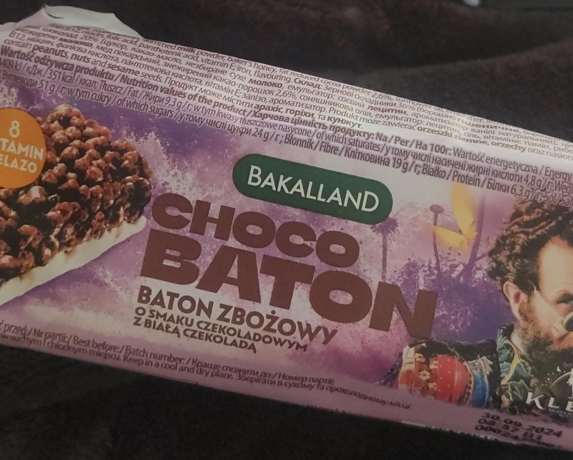 Zdjęcia - Baton zbożowy o smaku czekoladowym z białą czekoladą Bakalland