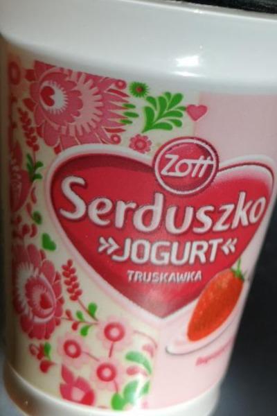 Zdjęcia - Serduszko jogurt truskawkowy Zott