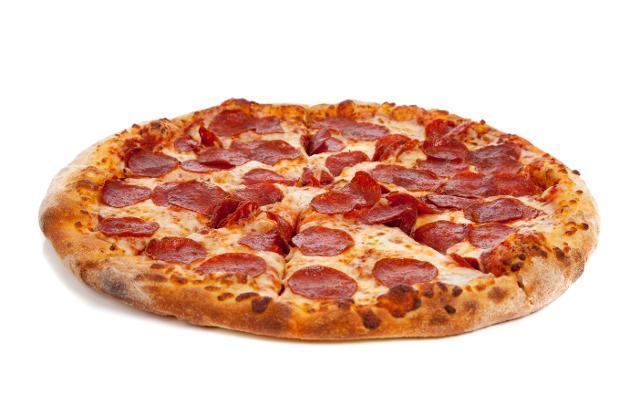 Zdjęcia - Pizza z salami