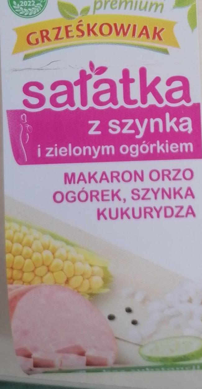 Zdjęcia - Sałatka z szynką i zielonym ogórkiem makaron orzo Grześkowiak