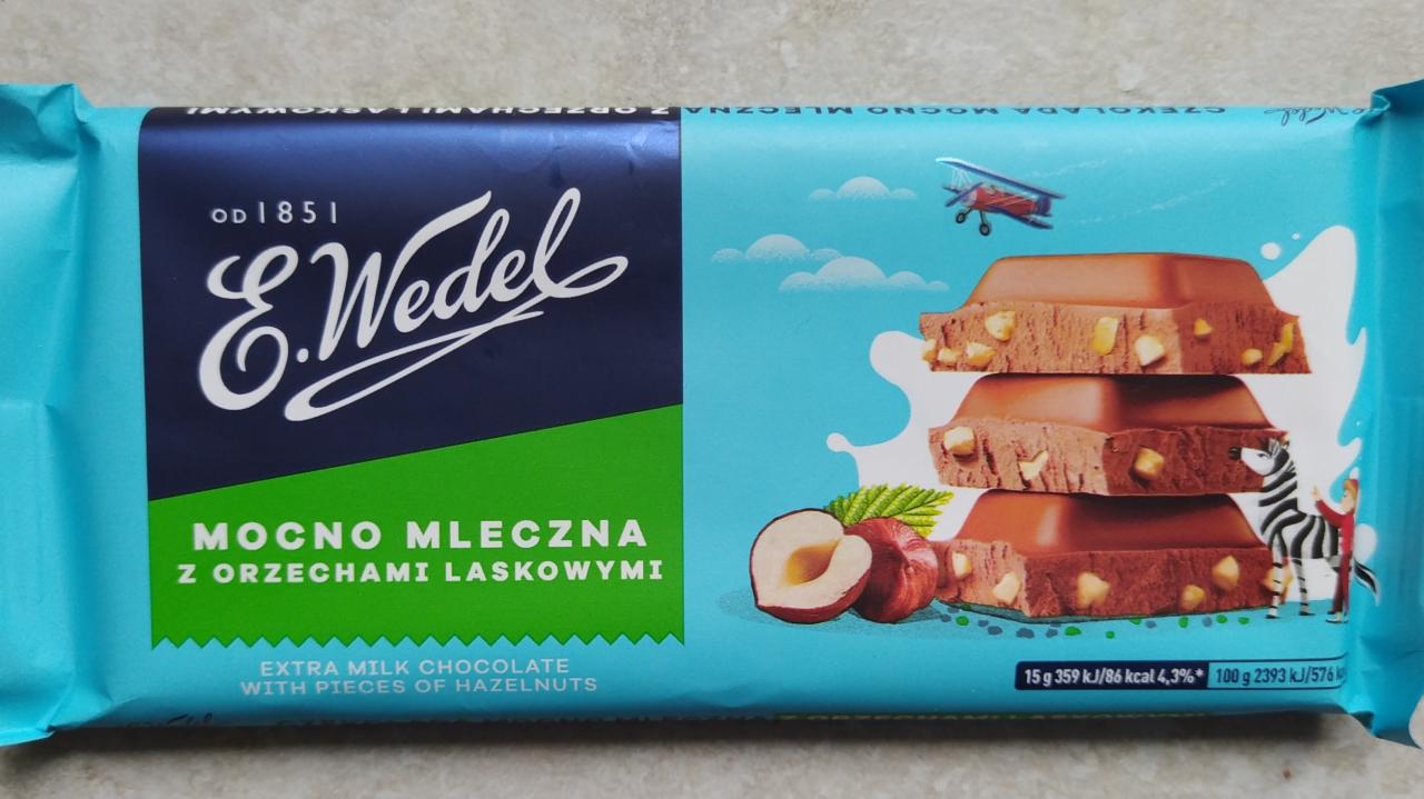 Zdjęcia - E. Wedel Czekolada mocno mleczna z orzechami laskowymi 90 g