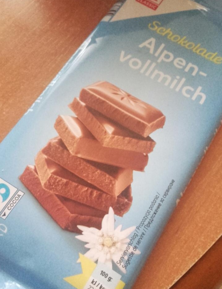 Zdjęcia - Alpejska czekolada mleczna Kaufland Classic