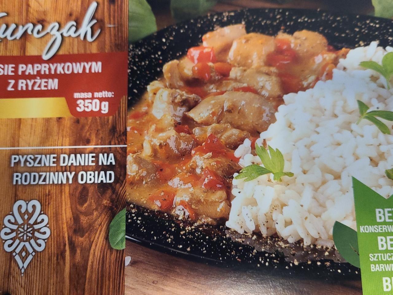 Zdjęcia - Kurczak w sosie paprykowym z ryżem Szubryt