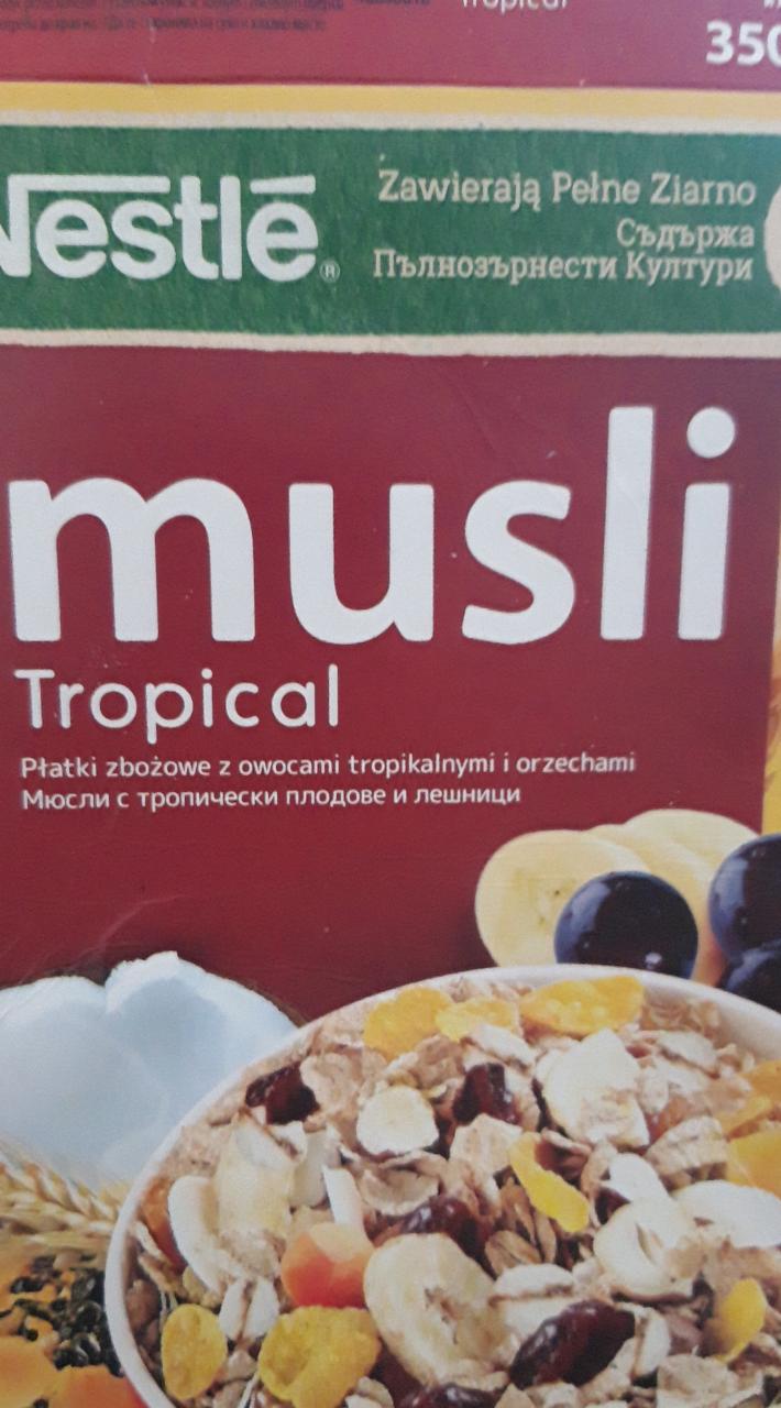 Zdjęcia - Musli Tropical Płatki zbożowe z owocami tropikalnymi i orzechami Nestlé
