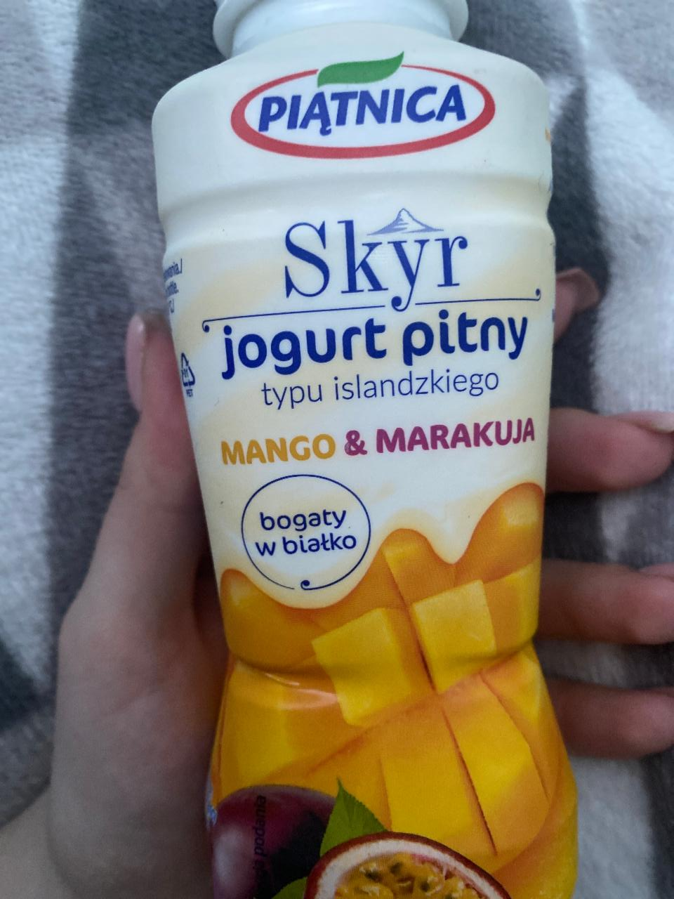 Zdjęcia - Skyr jogurt pitny typu islandzkiego mango i marakuja Piątnica