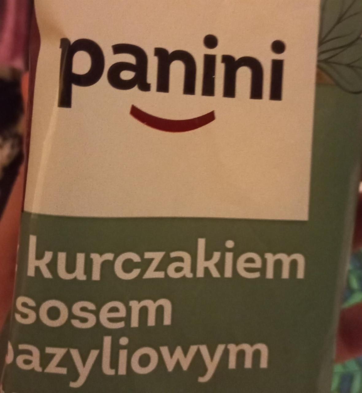 Zdjęcia - Panini z kurczakiem i sosem bazyliowym Żabka