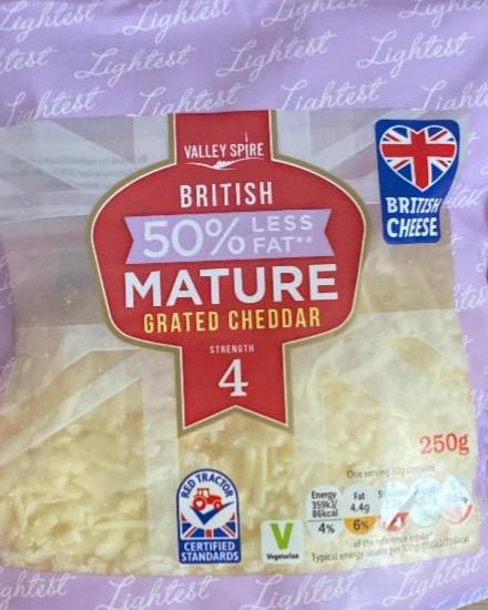 Zdjęcia - British 50% less fat Mature Grated Cheddar Valley Spire