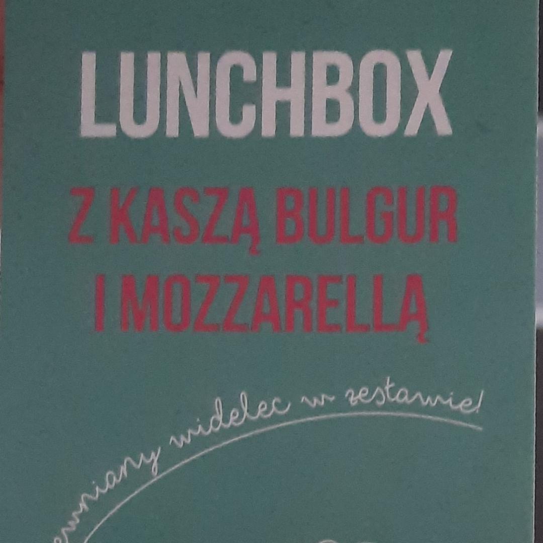 Zdjęcia - Lunchbox z kaszą bulgur i mozzarellą