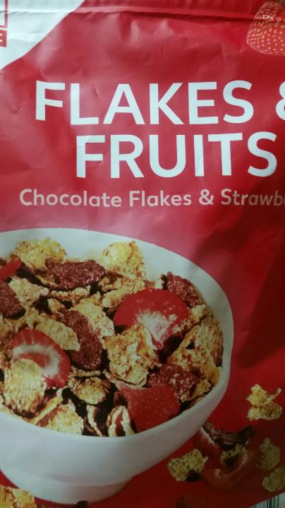 Zdjęcia - flakes & fruits chocolate flakes & strawberry kaufland
