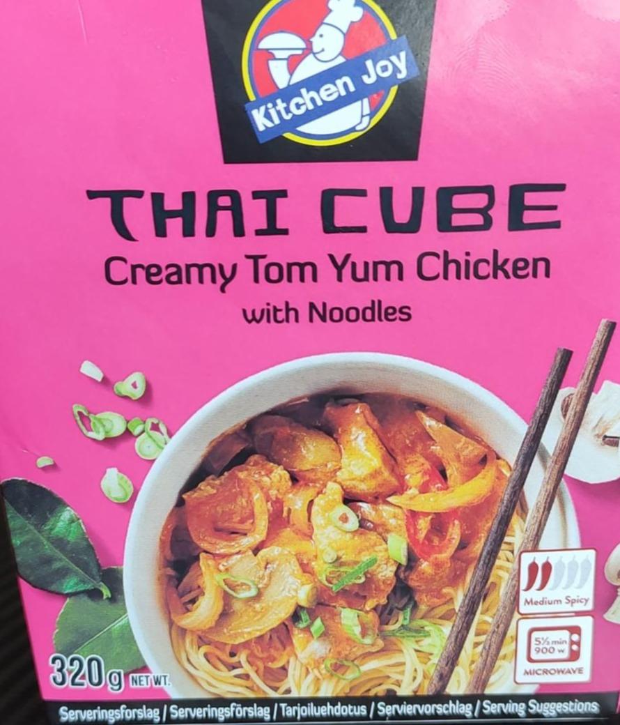 Zdjęcia - Thai Cube Creamy Tom Yum Chicken with Noodles Kitchen Joy