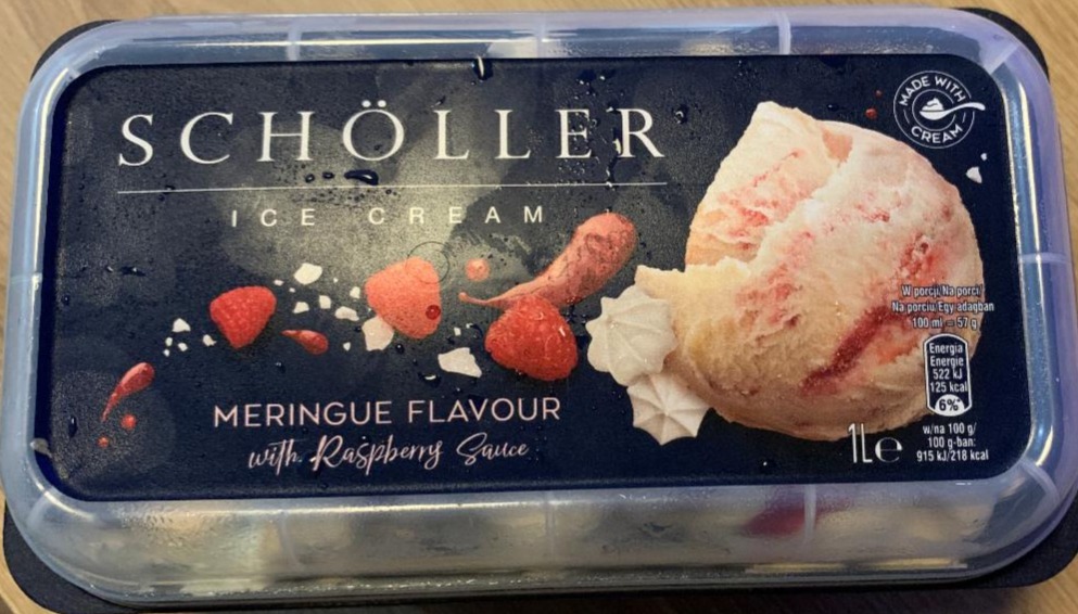 Zdjęcia - Lody Ice Cream Meringue Flavour with Raspberry Sauce