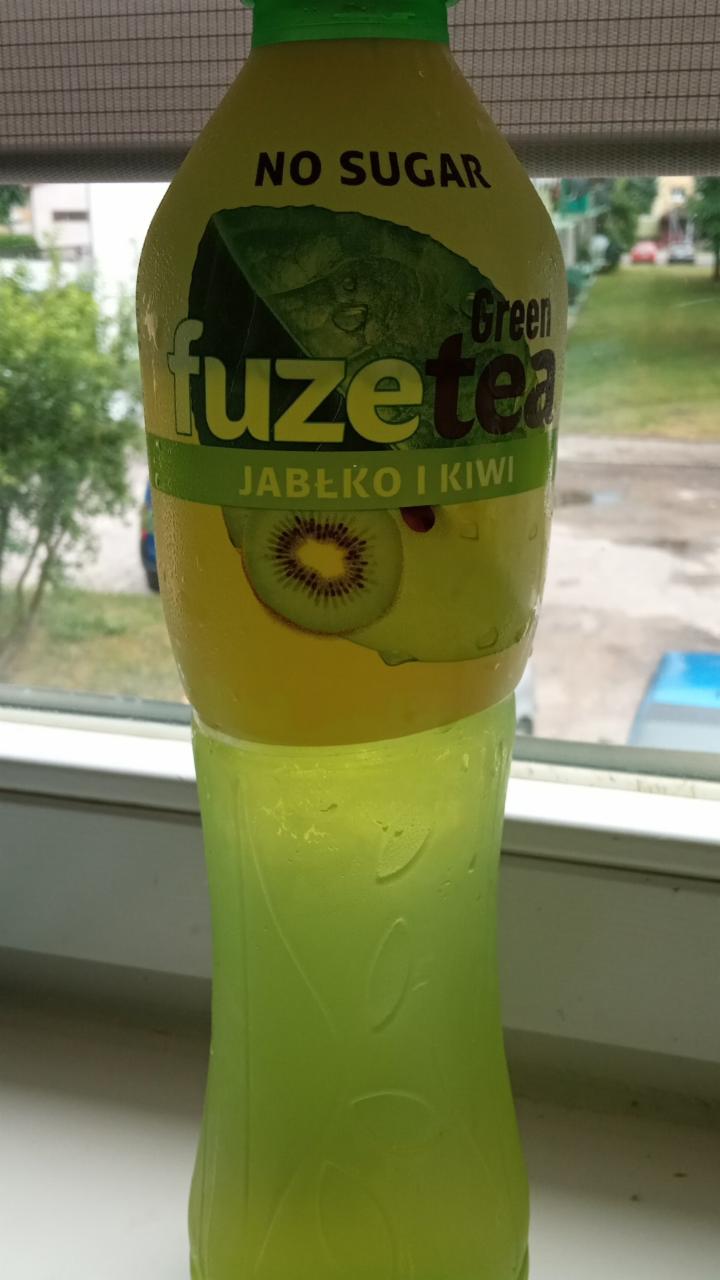 Zdjęcia - FuzeTea Green Napój herbaciany o smaku jabłka i kiwi 1,5 l