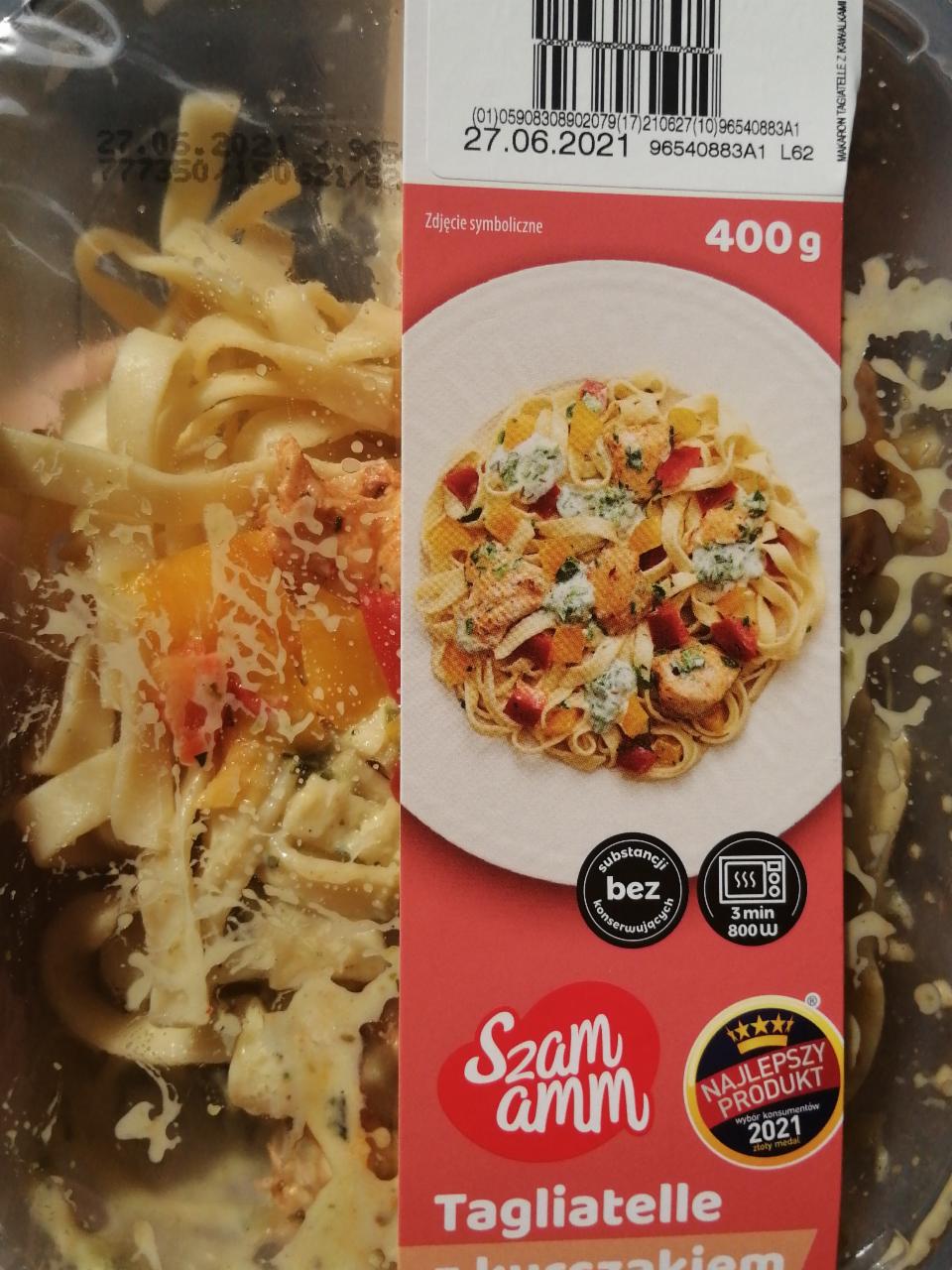 Zdjęcia - Tagliatelle z kurczakiem w sosie szpinakowym Szamamm