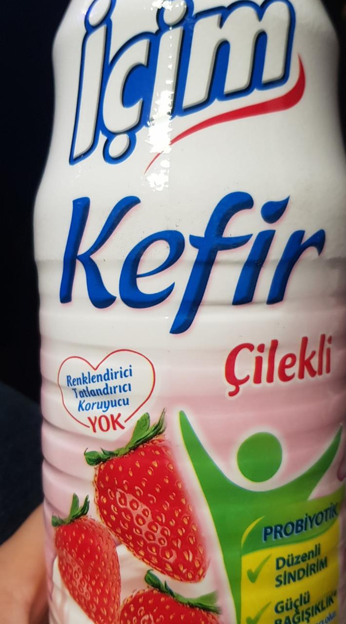 Zdjęcia - Polmlek Kefir truskawkowy 375 g