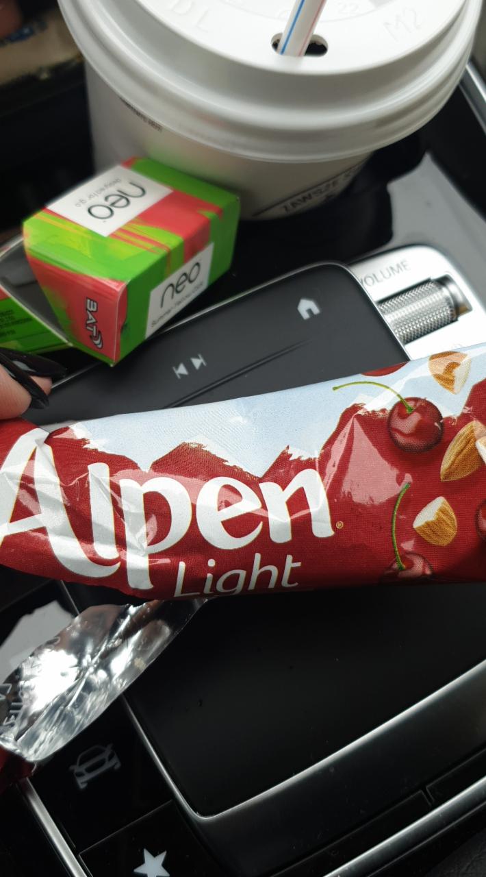 Zdjęcia - Alpen Light Cherry bakewell
