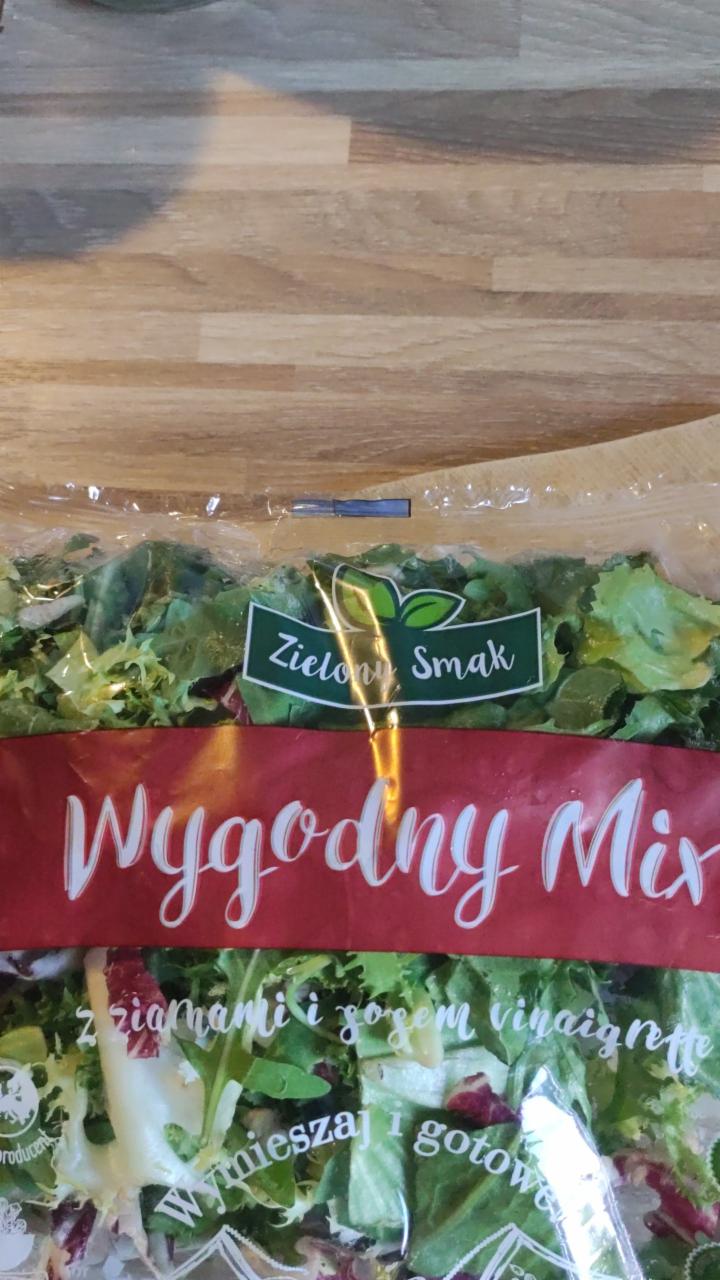 Zdjęcia - wygodny mix z ziarnami i sosem vinaigrette Zielony Smak