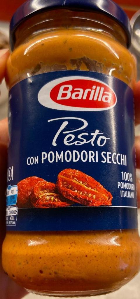 Zdjęcia - Barilla Pesto Pomodori Secchi Sos do makaronu z suszonymi pomidorami 200 g