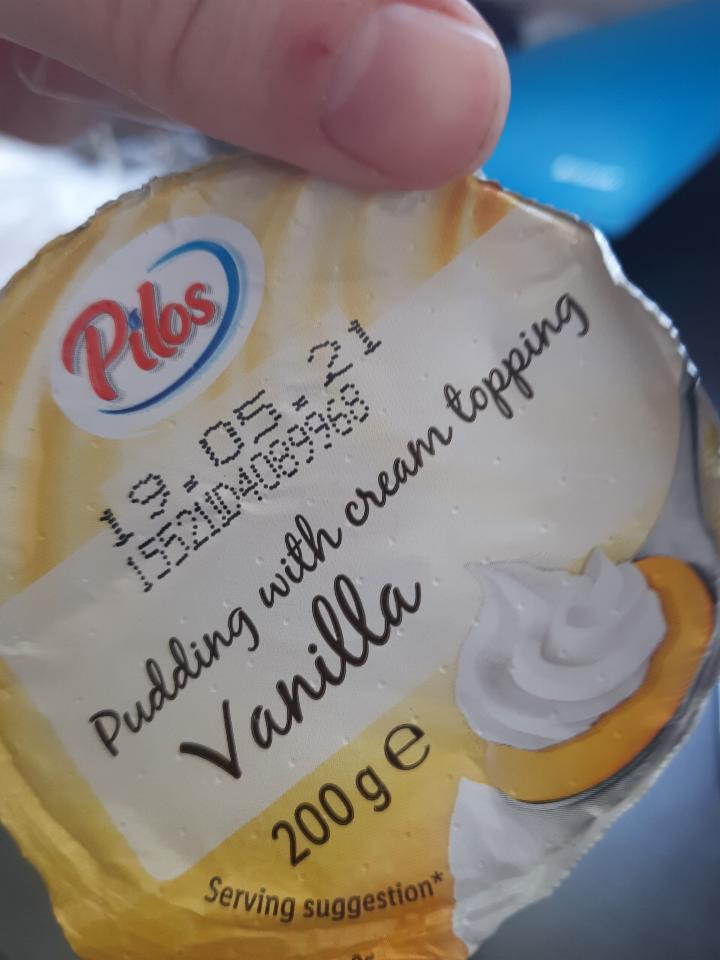 Zdjęcia - pudding with czemu topping vanilla Pilos
