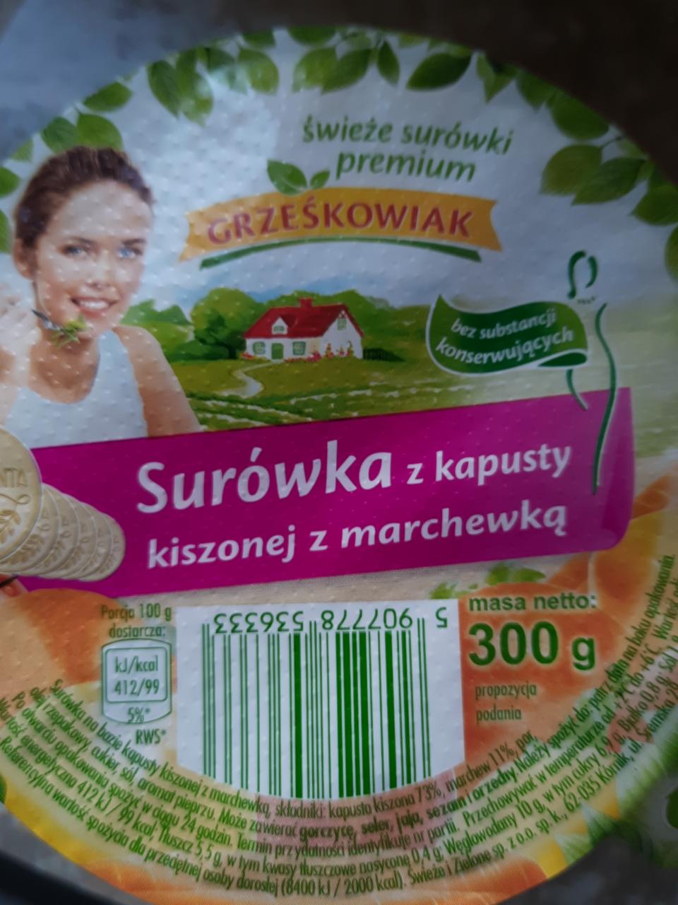 Zdjęcia - Surówka z kapusty kiszonej z marchewką Grześkowiak