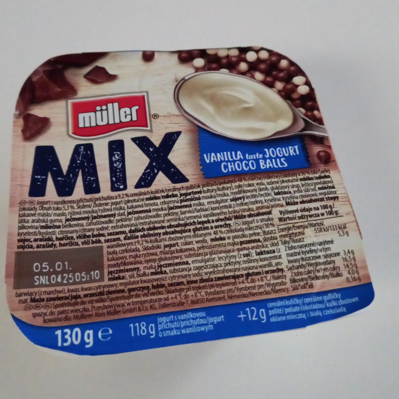 Zdjęcia - MIX vanilla taste jogurt choco balls Müller