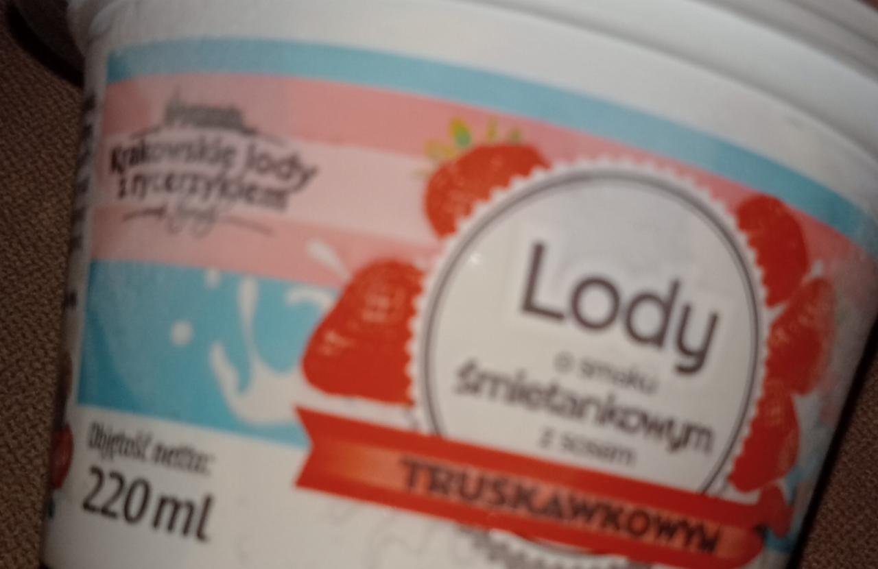 Zdjęcia - Lody o smaku smietankowym z sosem truskawkowym Krakowskie lody z rycerzykiem