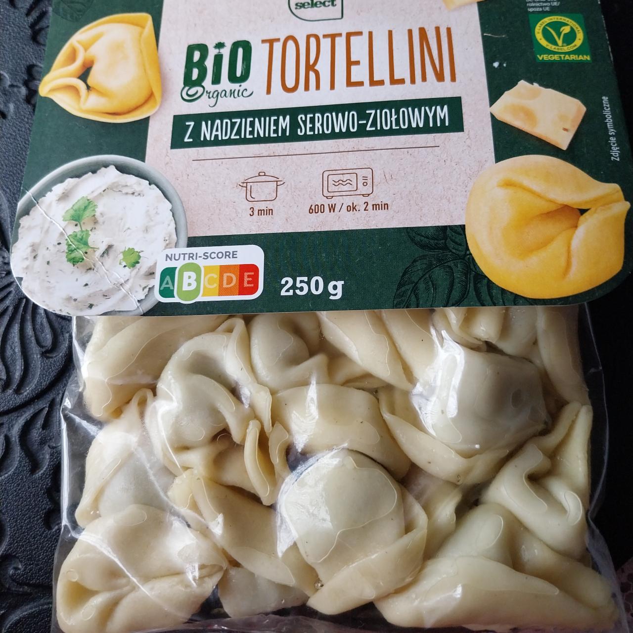 Zdjęcia - Tortellini z nadzieniem serowo ziołowym Chef select