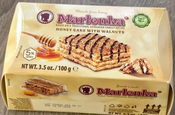 Zdjęcia - Honey cake with walnuts Marlenka