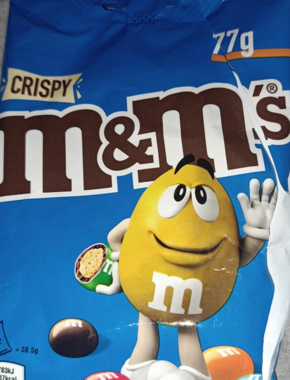 Zdjęcia - M&M's Crispy Cukierki z mlecznej czekolady z kruchym ryżowym wnętrzem 77 g