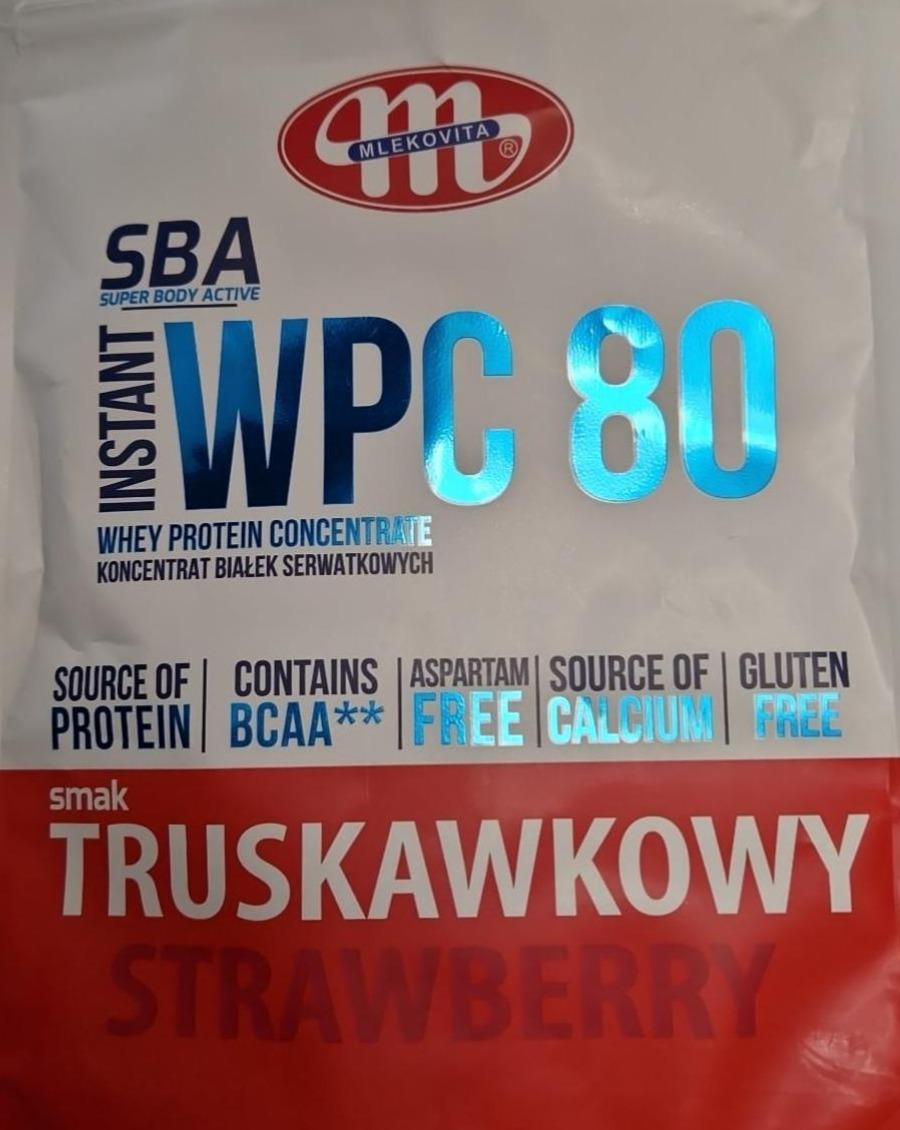 Zdjęcia - Super Body Active WPC 80 Koncentrat białek serwatkowych smak truskawkowy 700 g Mlekovita