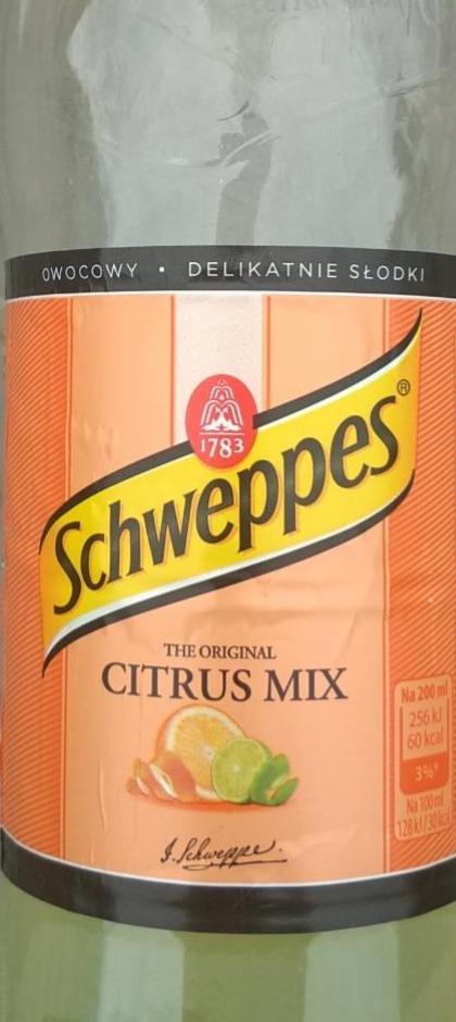 Zdjęcia - Schweppes Citrus Mix Napój gazowany 0,9 l