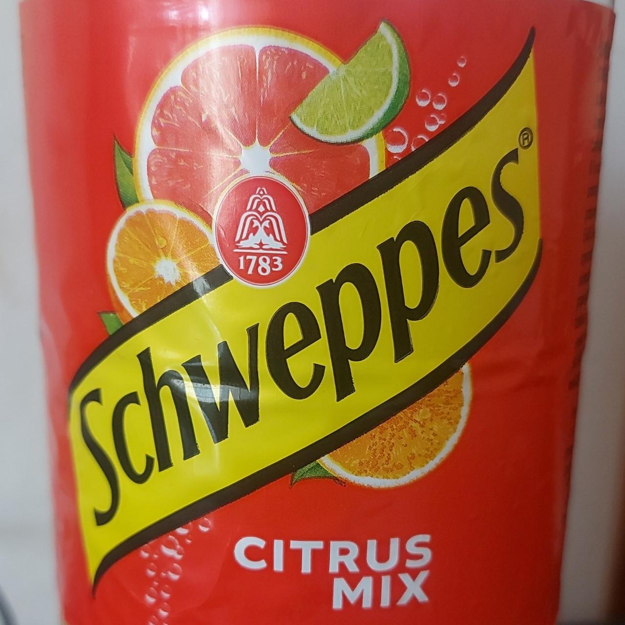 Zdjęcia - Citrus Mix Napój gazowany 1,35 l Schweppes