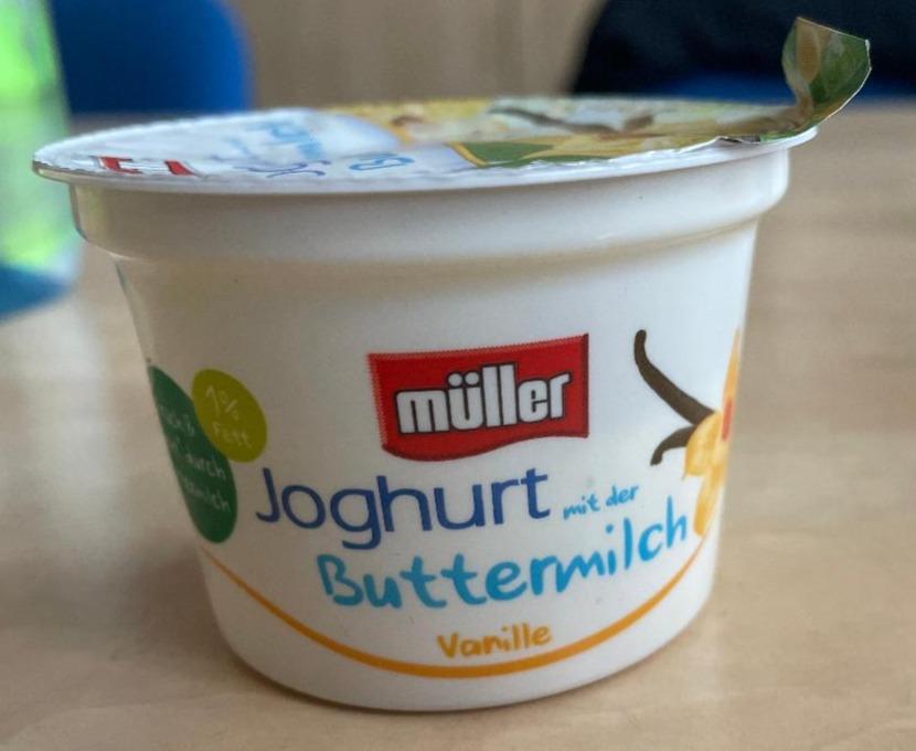 Zdjęcia - Joghurt mit der Buttermilch Vanille Müller