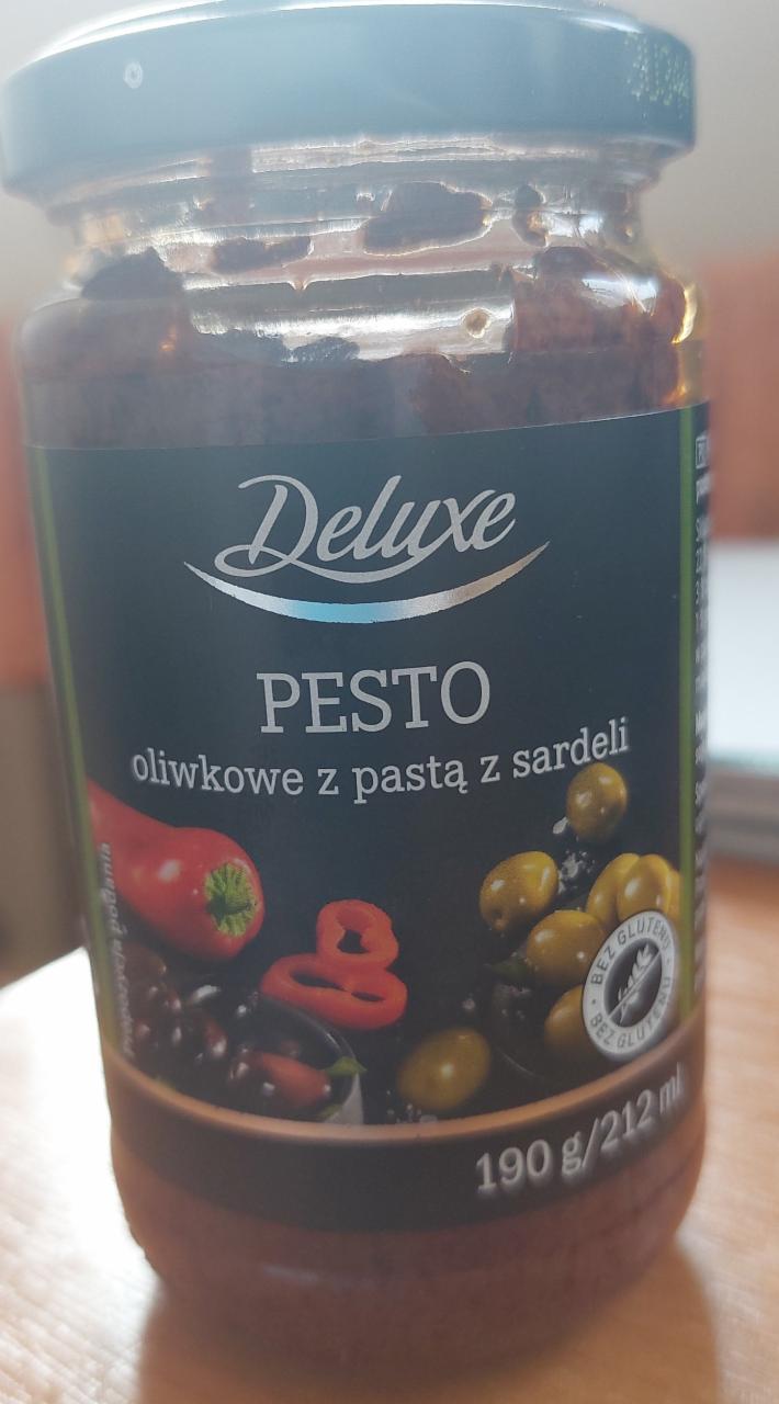 Zdjęcia - Deluxe Pesto oliwkowe z pastą z serdeli