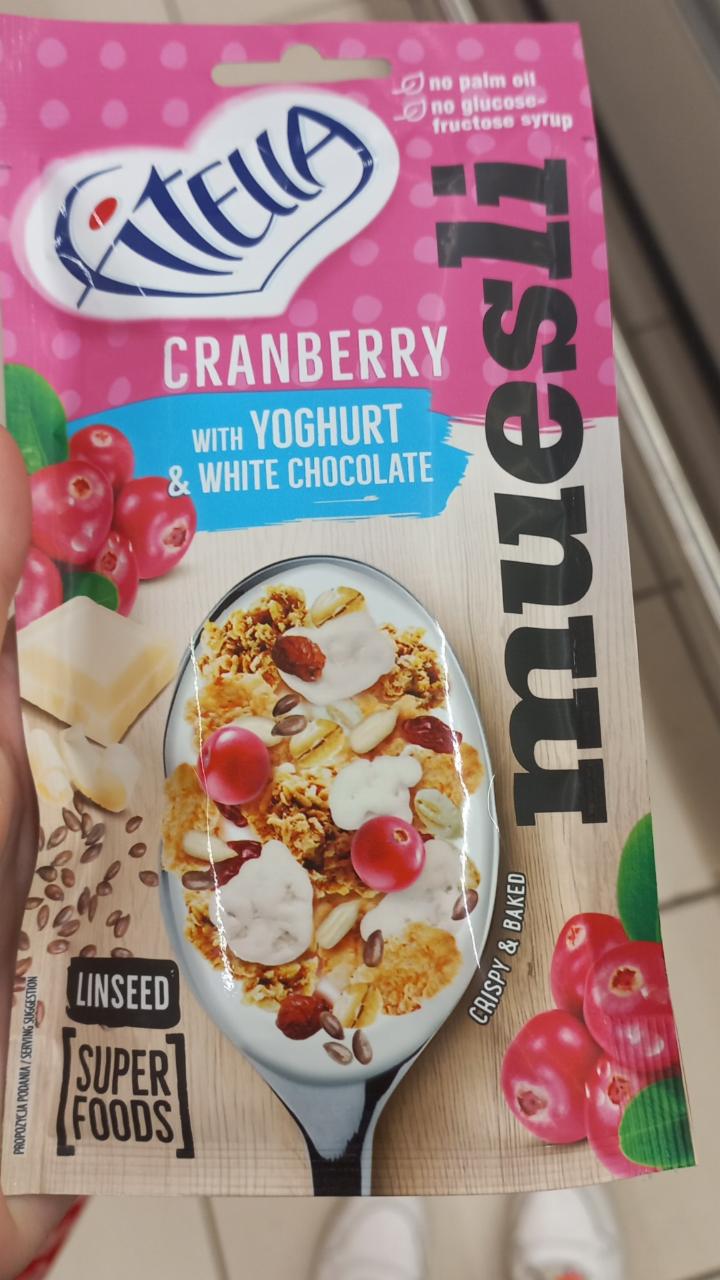 Zdjęcia - muessli cranberry with Yoghurt fitella