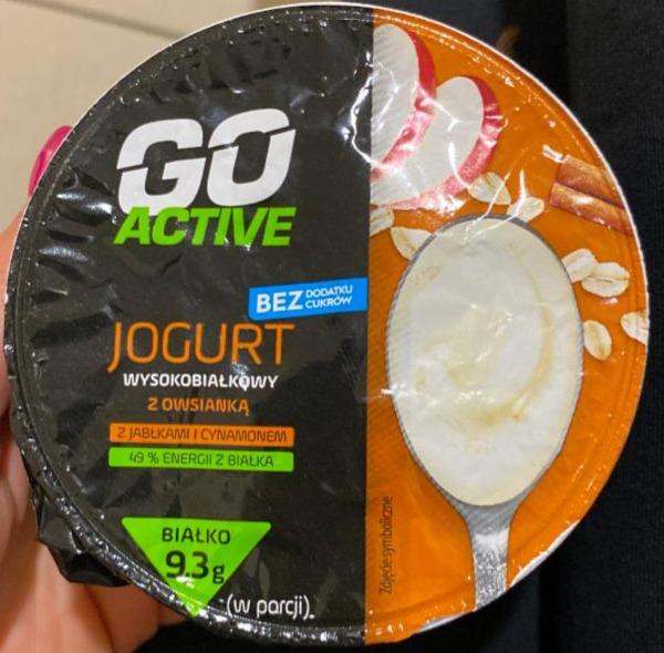 Zdjęcia - Jogurt wysokobiałkowy z owsianką z jabłkami i cynamonem Go Active