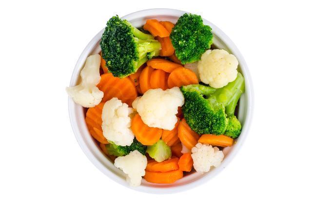 Zdjęcia - gotowane warzywa (kapusta, marchew, seler, brokuły, kalafior)