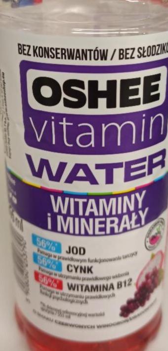 Zdjęcia - Oshee vitamin water (witaminy i minerały) czerwone winogrona / dragonfruit