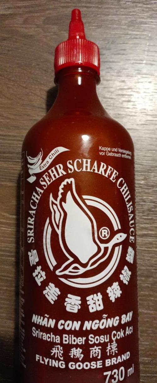 Zdjęcia - Sriracha sehr scharfe Chilisauce Flying goose brand