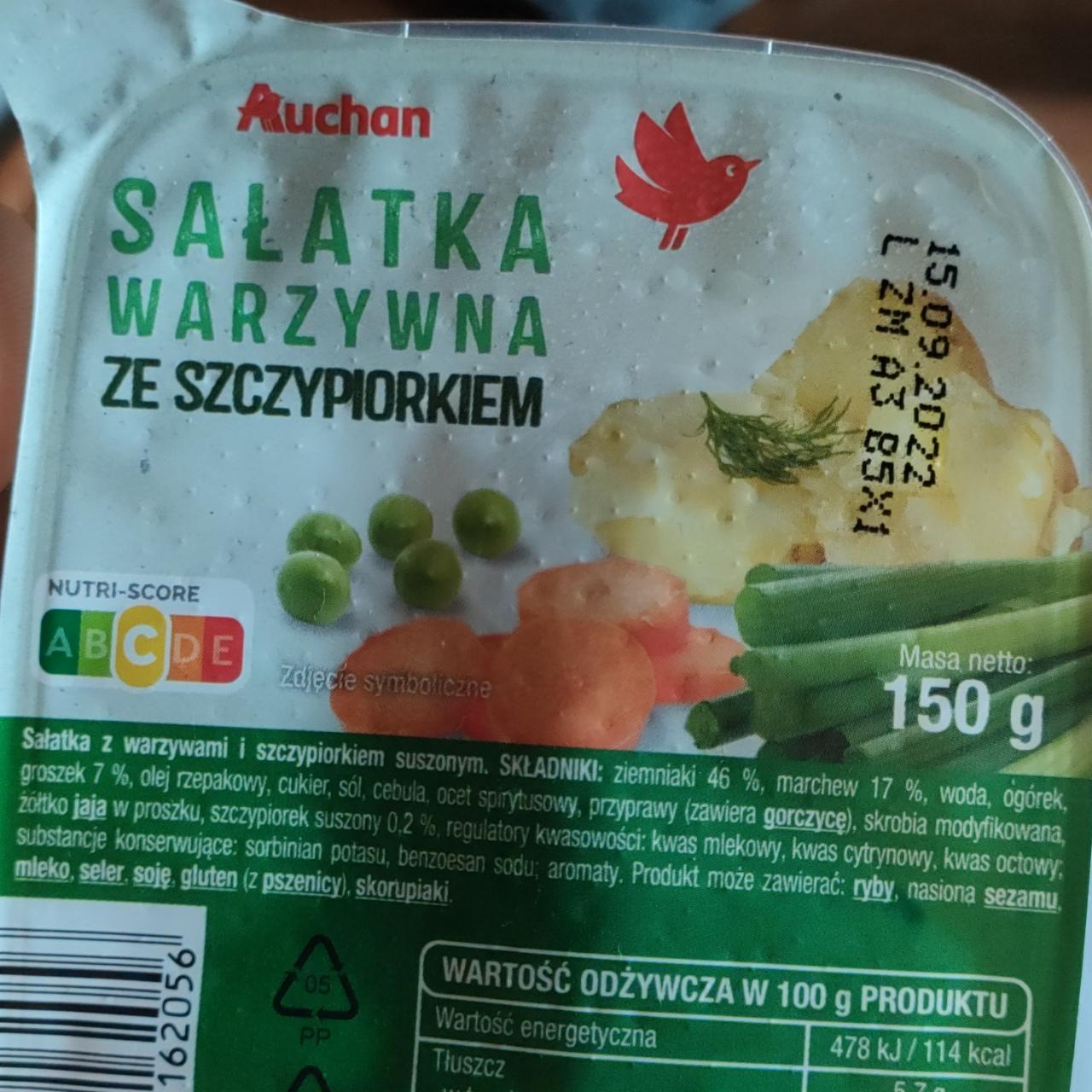 Zdjęcia - sałatka warzywna ze szczypiorkiem Auchan