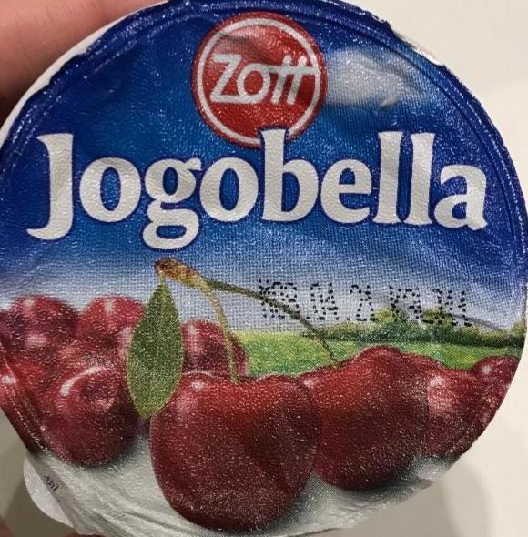Zdjęcia - Jogurt Jogobella wiśnia 2.7% Classic Zott