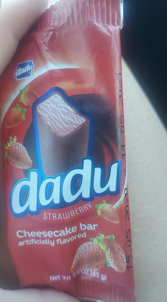 Zdjęcia - Dadu o smaku sernika z truskawkami 