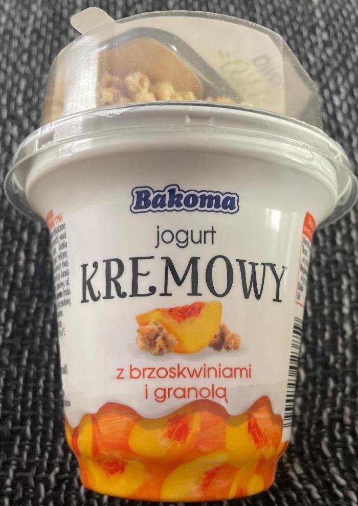Zdjęcia - Jogurt kremowy z brzoskwiniami i granolą Bakoma