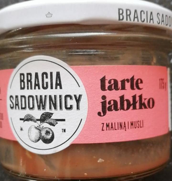 Zdjęcia - Tarte jabłko z maliną i musli Bracia Sadownicy