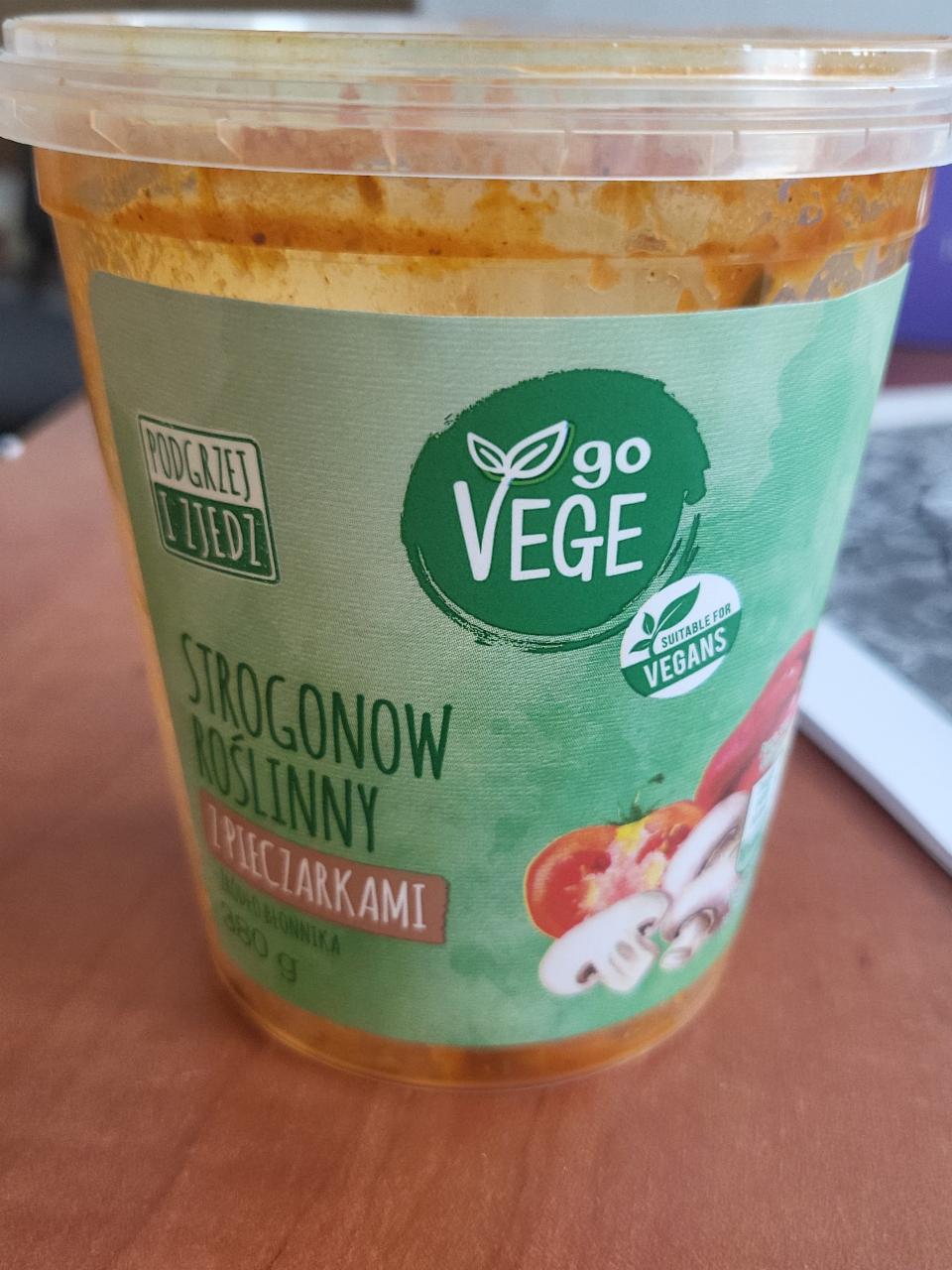 Zdjęcia - strogonov roslinny z pieczarkami Go Vege