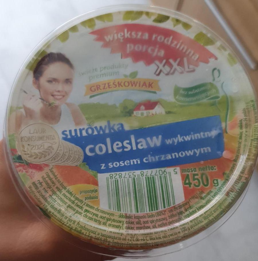 Zdjęcia - Surówka Coleslaw wykwintny z sosem chrzanowym Grześkowiak