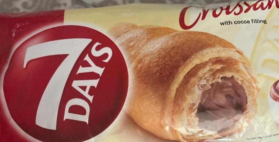 Zdjęcia - Croissant z nadzieniem kakaowym 7 Days