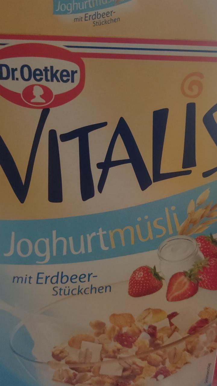 Zdjęcia - Joghurtmüsli mit Erdbeer-Stückchen Vitalis d'oetker