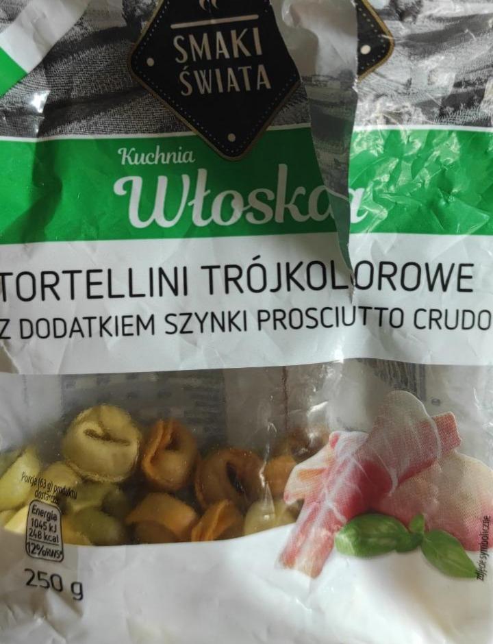 Zdjęcia - tortellini trójkolorowe z dodatkiem szynki prosciutto smaki świata